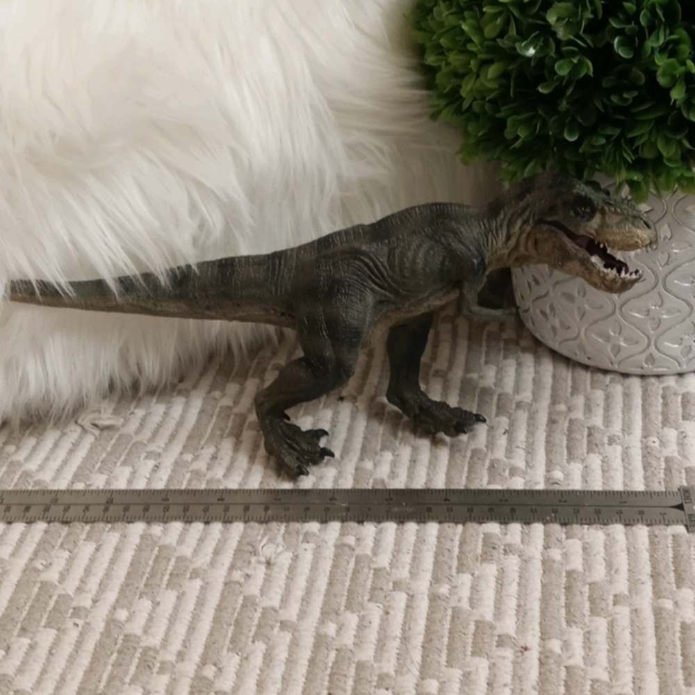 Dinosaur toy New condition